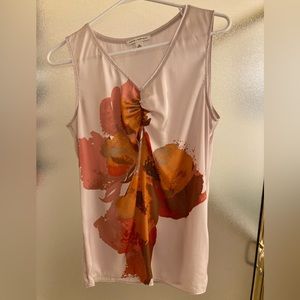 Sleeveless blouse